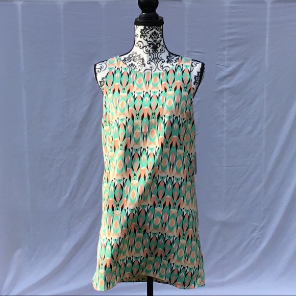 Forever 21 Geometric Shift dress - Picture 2 of 7